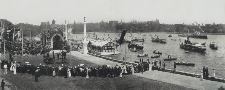  Landing of Governor-General, Farm Cove, Commonwealth celebrations, [1901] [picture].