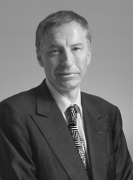 Portrait of Dr Nicholas Gruen
