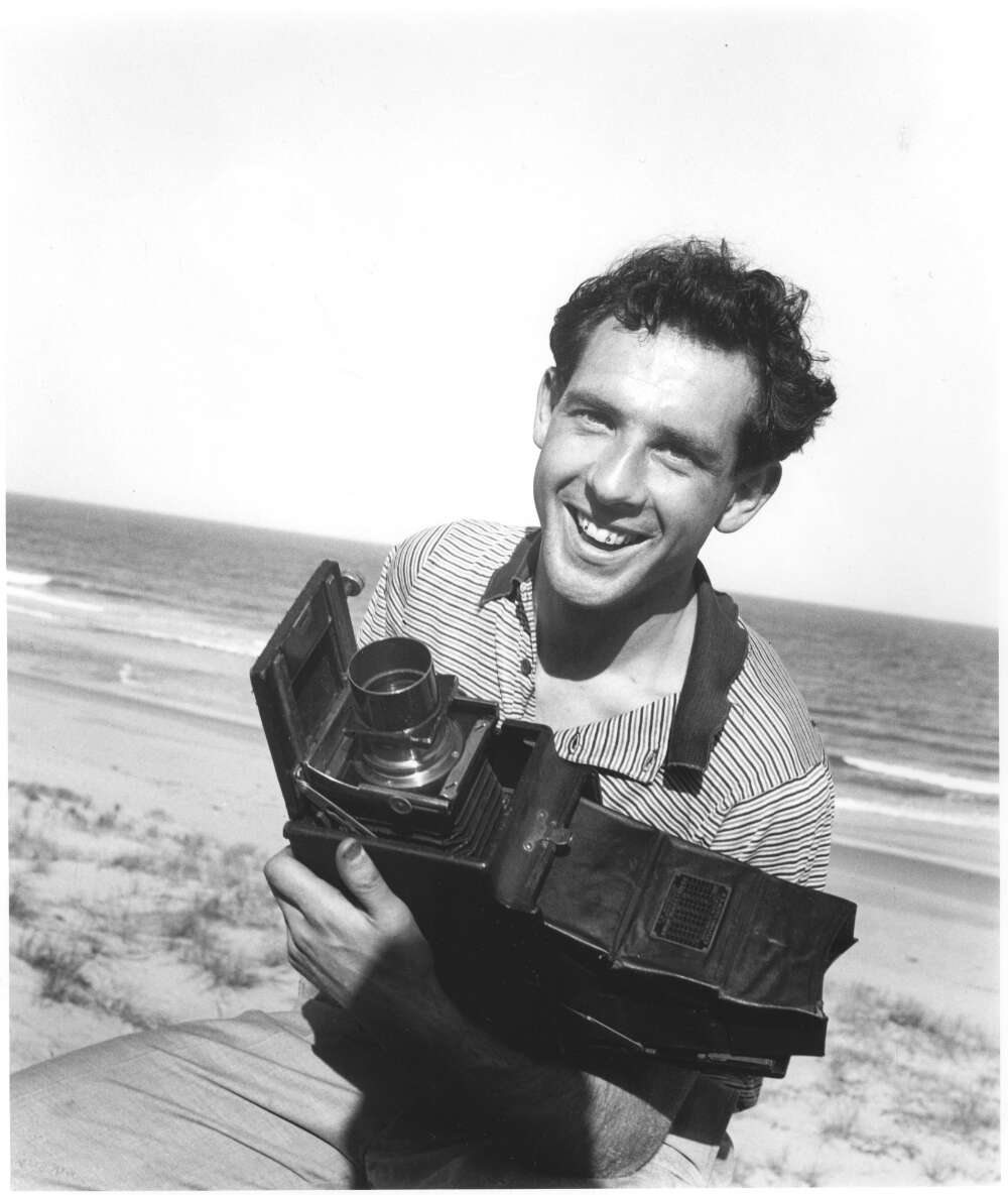 Portrait of Damien Parer on Bungan Beach, N.S.W., c 1930s, Max Dupain