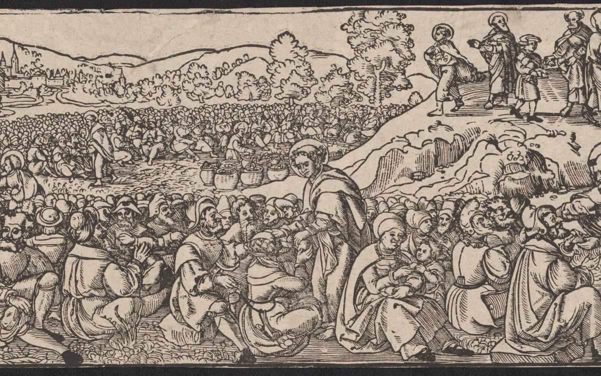 A woodblock print of a large number of people sitting on the ground outside. Men walk among the group blessing the crowd. On a small mountain a group of people stand behind a singular figure who is looking over the people on the ground.