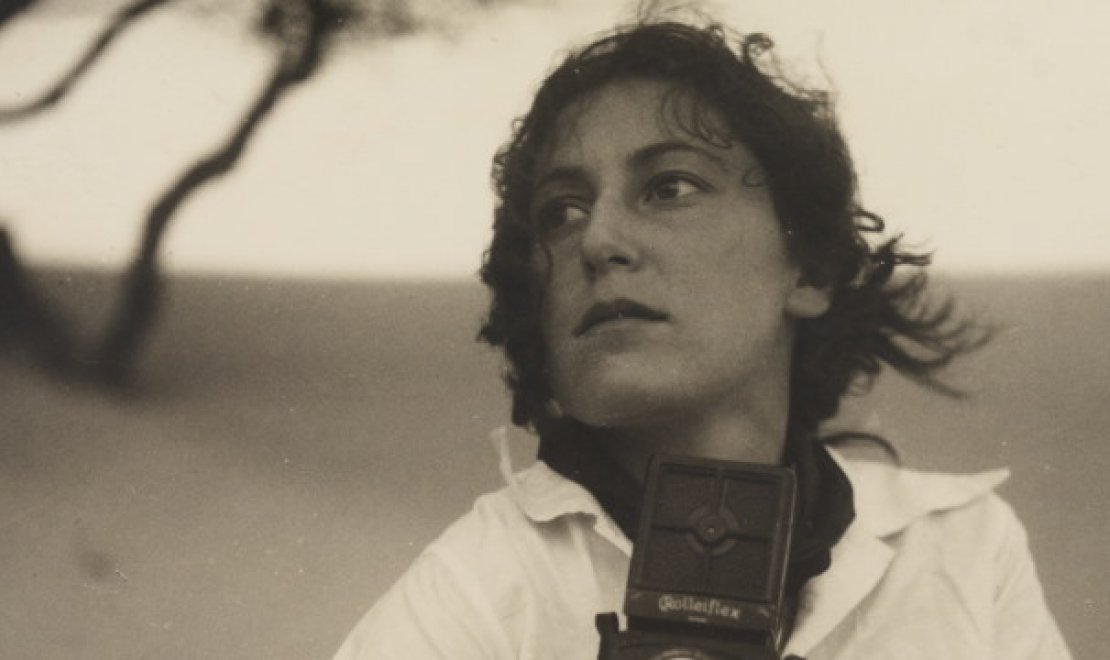 Max Dupain, Olive Cotton, Holding Camera, 1937 (detail), Mitchell Library, State Library of New South Wales, SAFE/PXA 1951