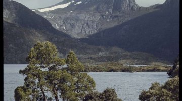 A view over Lake St Clair to Cradle Mountain in the north of Tasmania