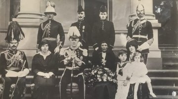 His Excellency the Governor General Sir Ronald Munro Ferguson and his wife Lady Helen sit for a photo with family members and Aides, May 1914, Government House, Melbourne