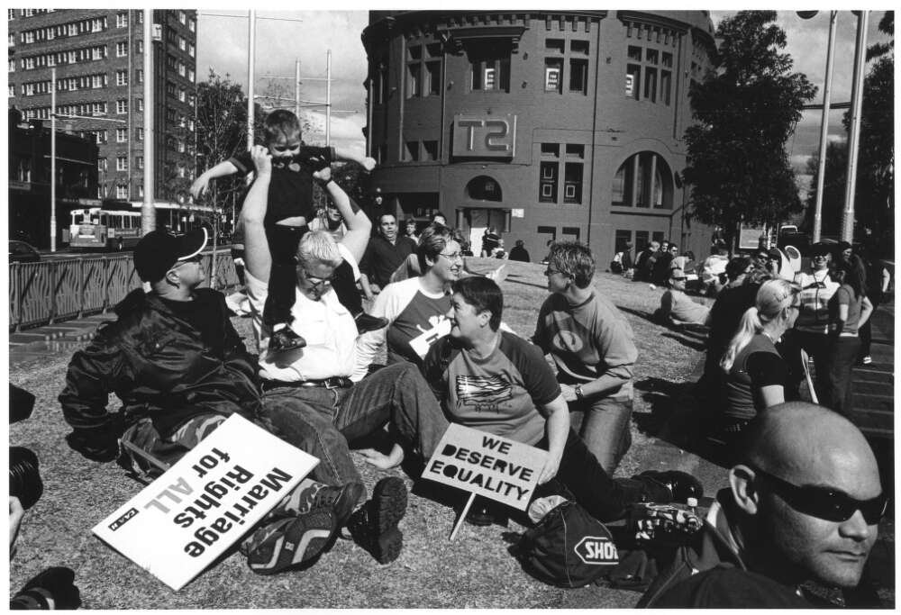 Karl Sharp, Protesters gather at 'Equal rights for same sex marriage' rally, Taylor Square, Sydney, May 2004 [picture], nla.cat-vn3257795.